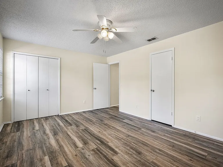 1016 Assisi Ln — Photo 18