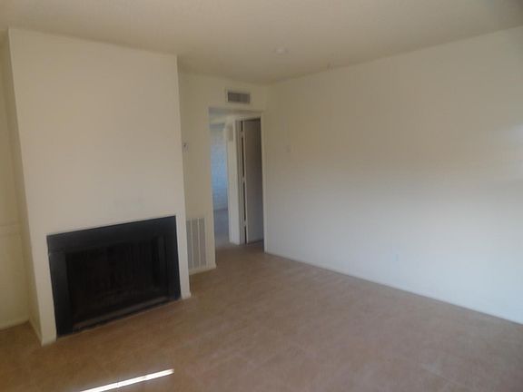 4th image of 2519 N Geronimo Ave #C