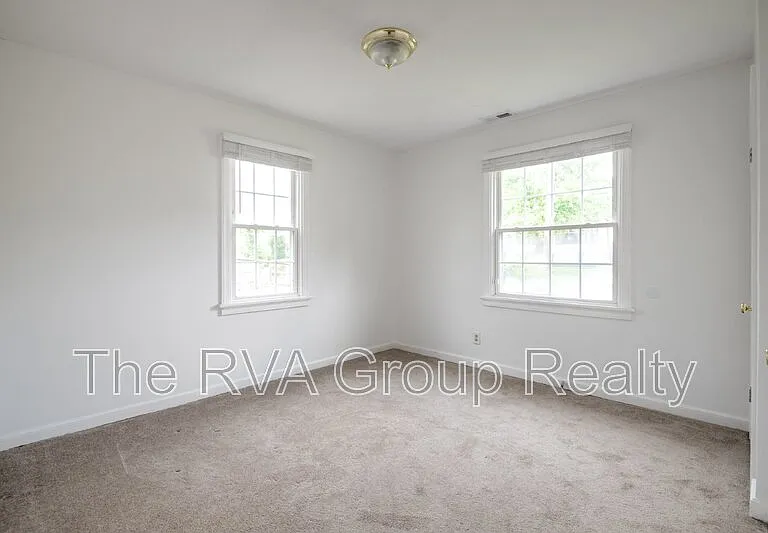 712 Hill Top Dr — Photo 23