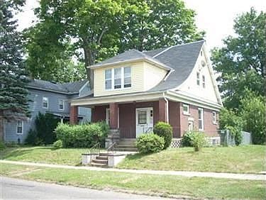 1st image of 673 E 3rd St