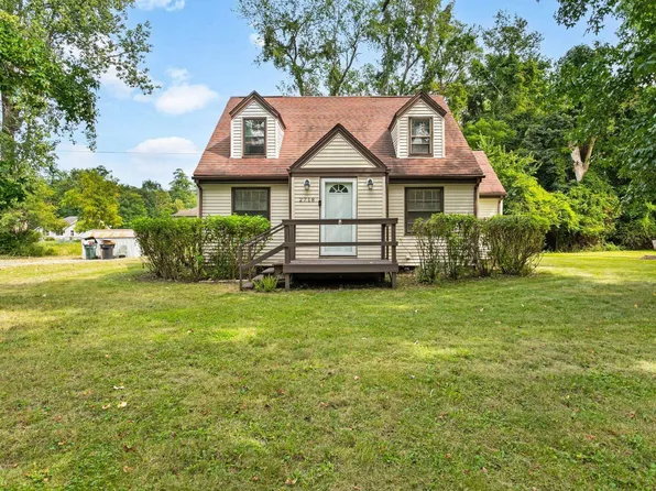 2718 S Locust Rd, South Bend, IN 46614