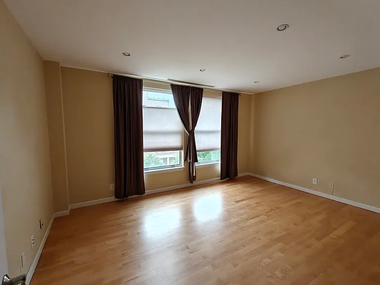 25 Marion St #44 — Photo 4