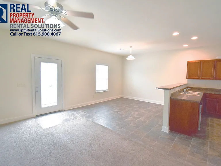 337 Rowlette Cir — Photo 6
