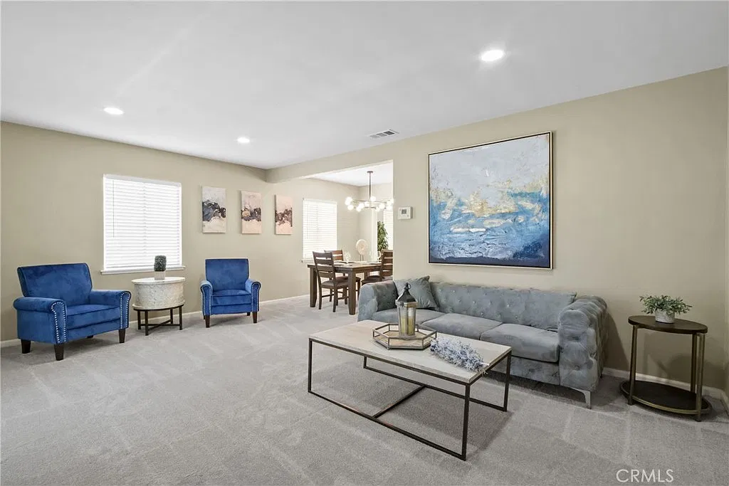 3 bed, 1400 sqft, $2,800 — Photo 2