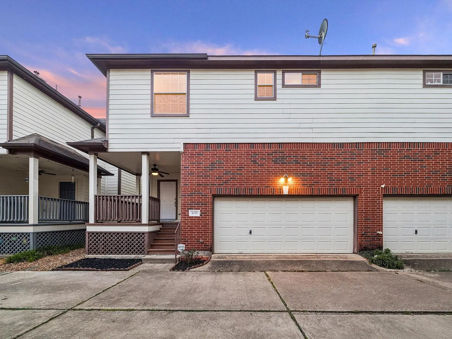 3 bed, 2.5 bath, 2031 sqft, $2,750 — Photo 2