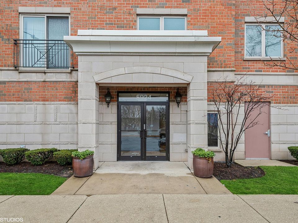 1st image of 5924 N Lincoln Ave APT 407