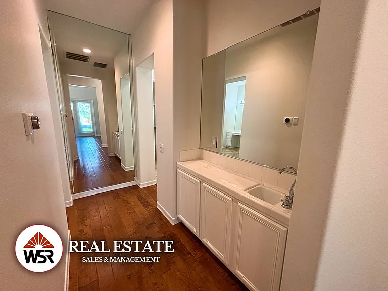 18691 Oak Park Dr — Photo 25