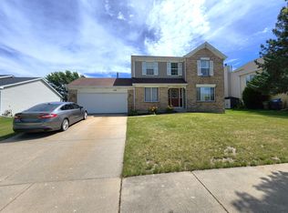 145 Chelsea Ave, Sugar Grove, IL 60554