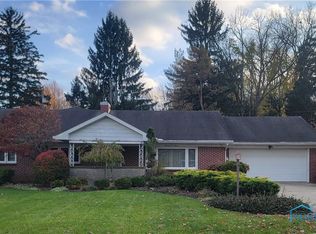 1407 River Dr, Fremont, OH 43420