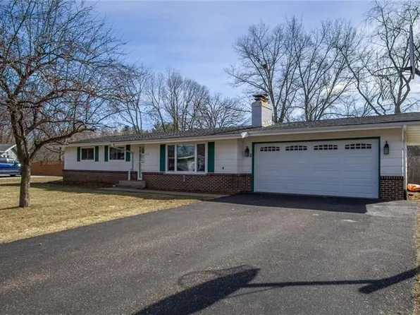 614 Crestview Court, Menomonie, WI 54751