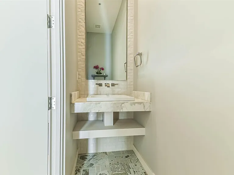 815 Alexander St — Photo 25