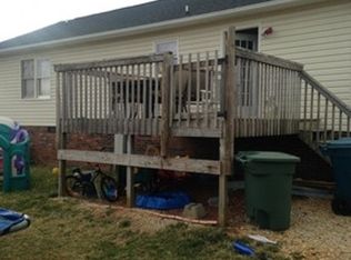 135 Hilltop Ln, Mooresville, NC 28115