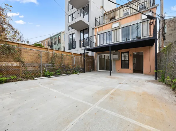 215 Schaefer Street image 2 of 18