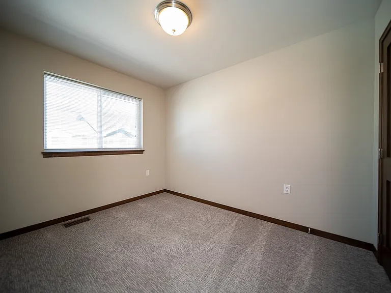 4802 S Hosta Ave — Photo 16