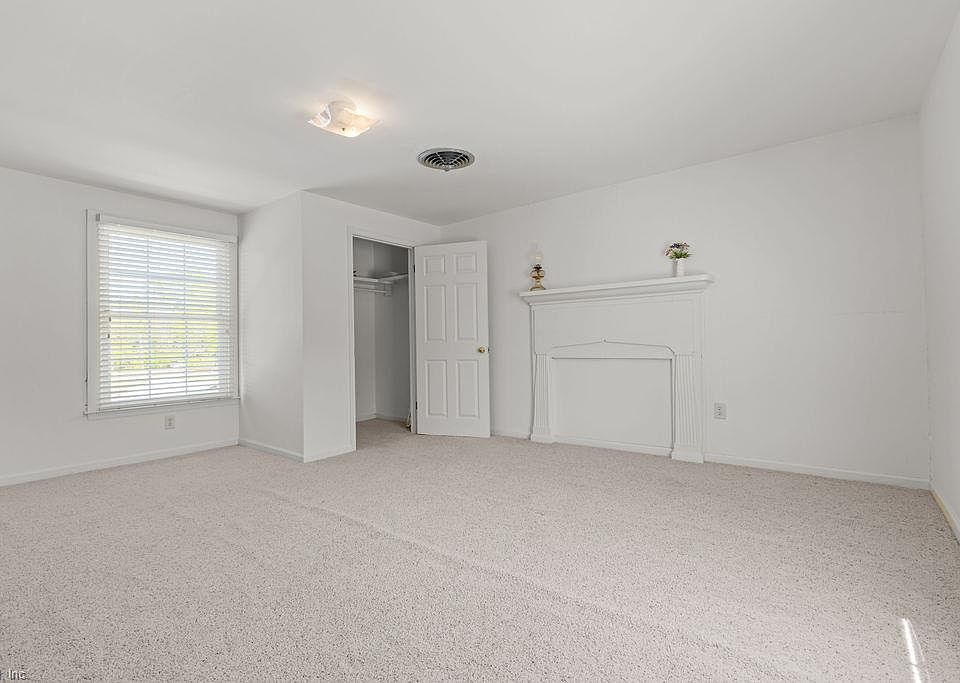 37th image of 15313 Broad St