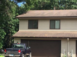 8117 Pleasant View Ct, Mounds View, MN 55112