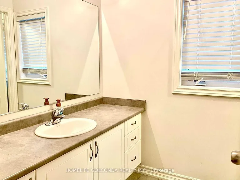 1450 Chretien St — Photo 26