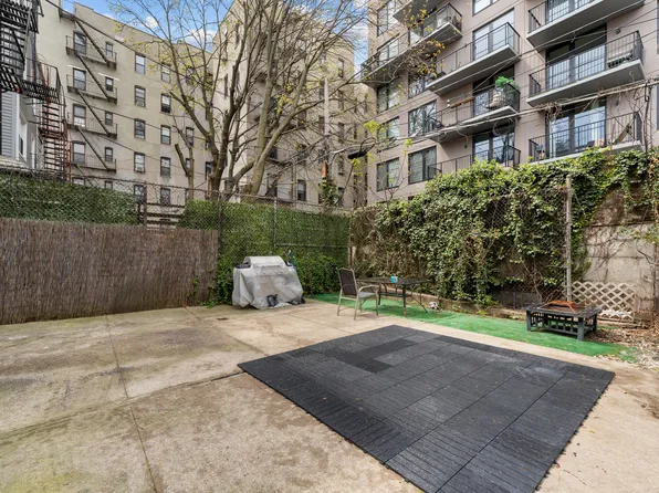 249 Newkirk Avenue image 28 of 37