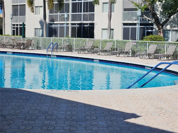 7715 Southampton Ter APT 201-E, Fort Lauderdale, FL 33321