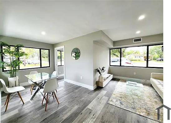 1920 SW 4th Ave #2 — Photo 2