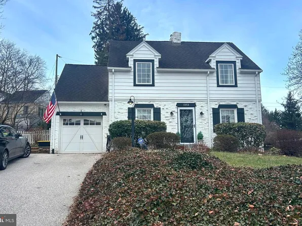 1372 Clover Ln, York, PA 17403