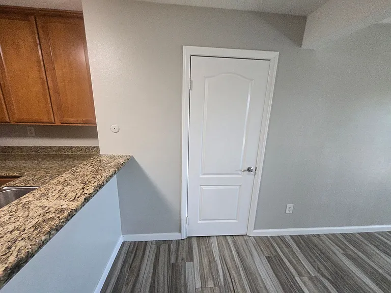 3454 Castle Glen Dr #113 — Photo 20