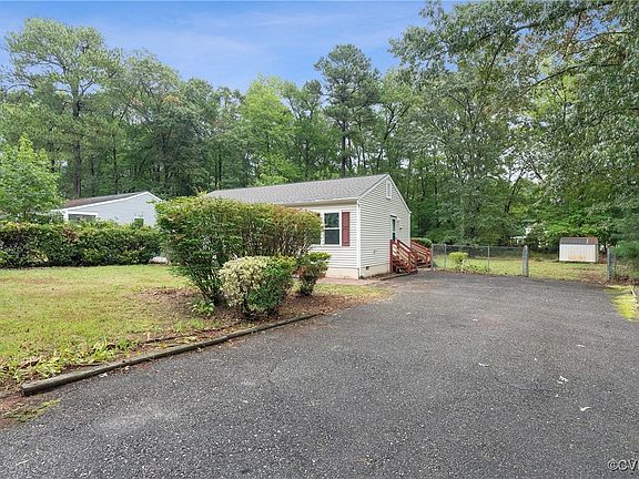 3rd image of 523 Pullbrooke Dr