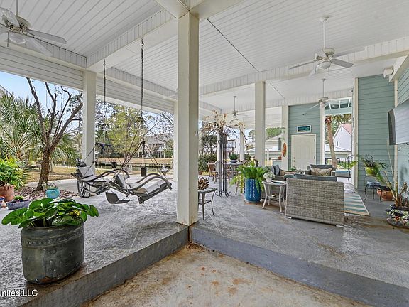 3rd image of 113 Youngswood Loop