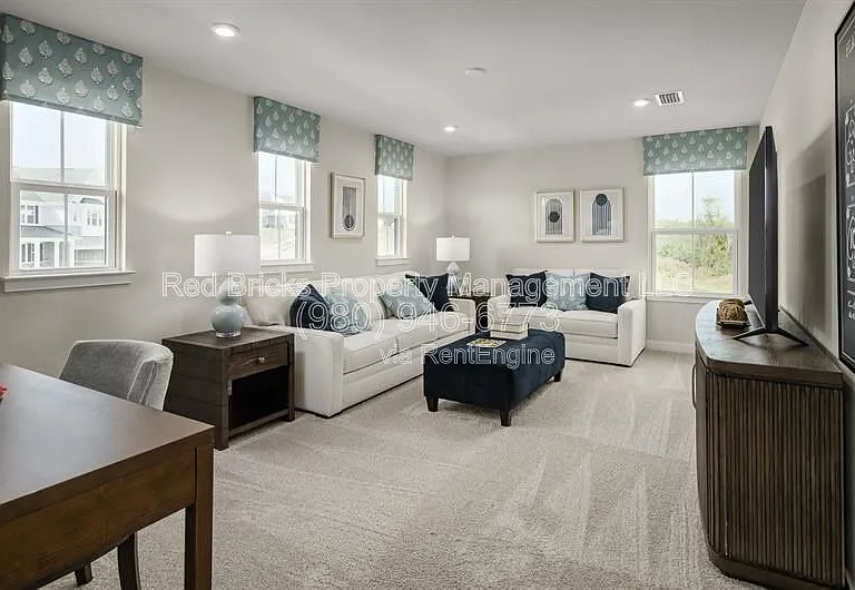 1824 Giana Ln — Photo 12