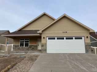 2238 Ledoux Dr, Cheyenne, WY 82007