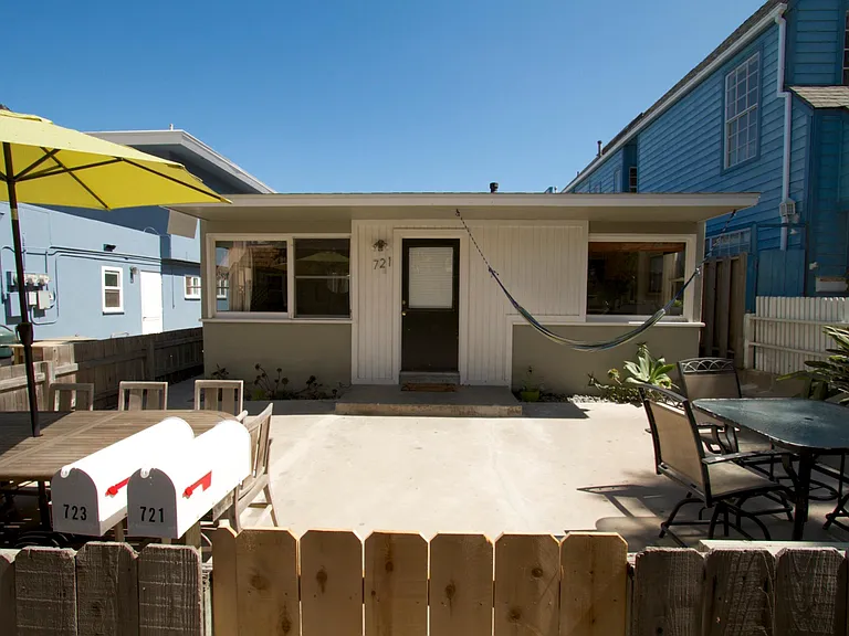 721 Ormond Ct — Photo 8