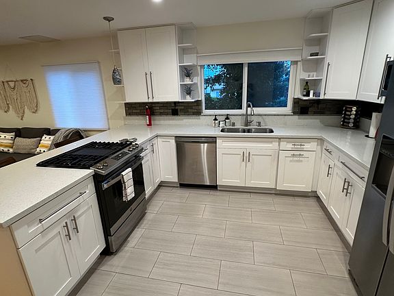 2nd image of 854 Brooks Ave