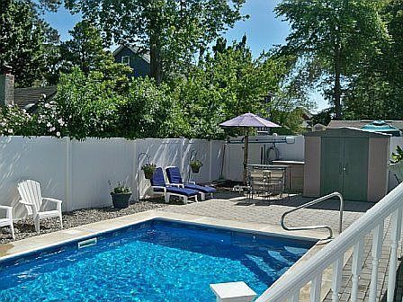 2nd image of 2223 Glenwood Dr