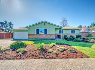 704 NE 24th St, McMinnville, OR 97128
