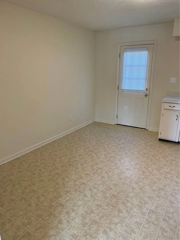 230.5 S Porter Dr — Photo 4