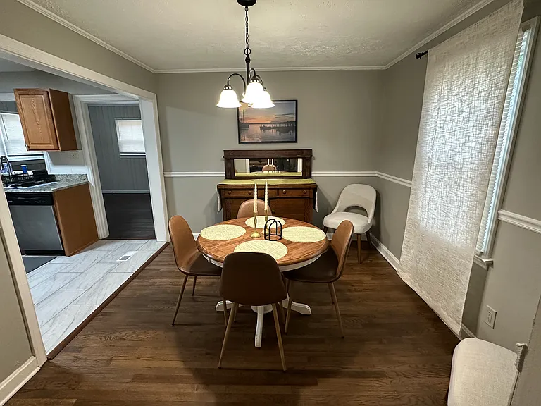 2499 Jewel St — Photo 4