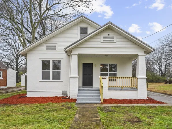 724 Maplewood Ave, Tullahoma, TN 37388