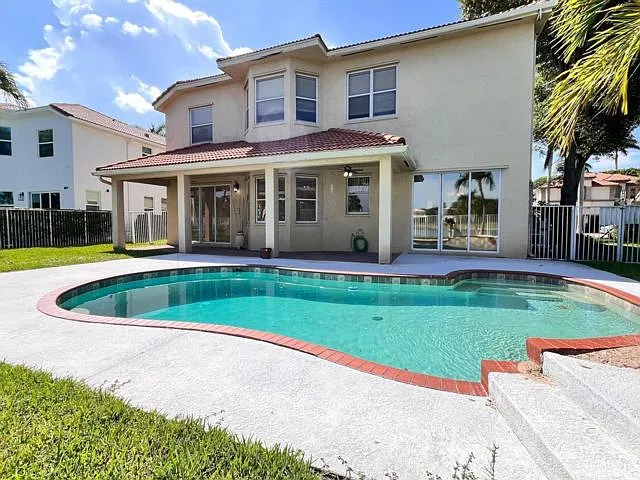 9546 Worswick Ct