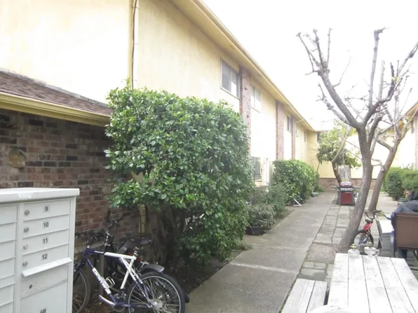 13-A, 77 California St APT 2, Ashland, OR 97520