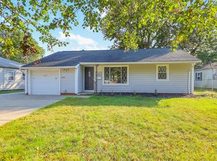 6407 Aylesworth Dr, Parma Heights, OH 44130