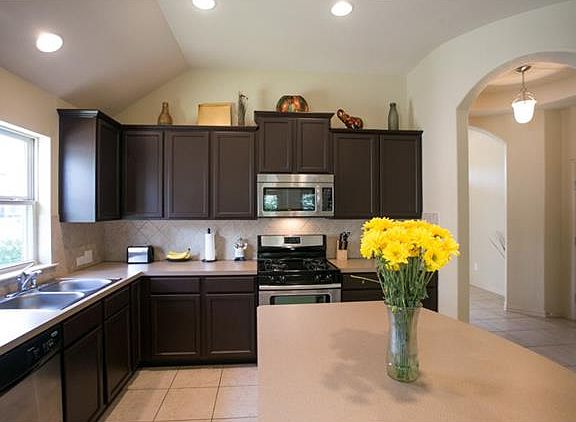 5th image of 1072 Dyer Crossing Way