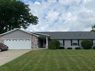 68780 Dawn St, Edwardsburg, MI 49112