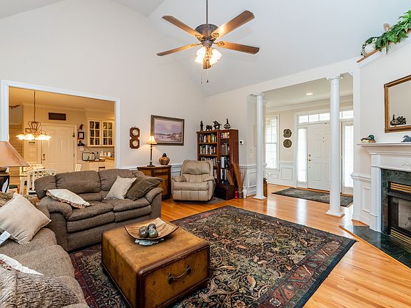 5th image of 6604 Wavcott Dr