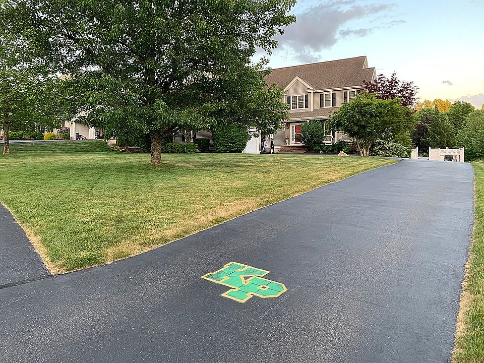 2nd image of 140 Pokanoket Path