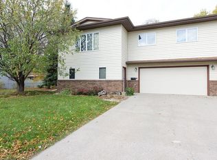 2903 18th St S, Fargo, ND 58103