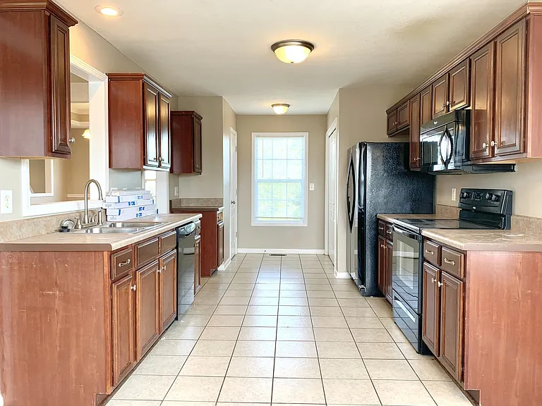 1724 Flagstone Dr — Photo 6