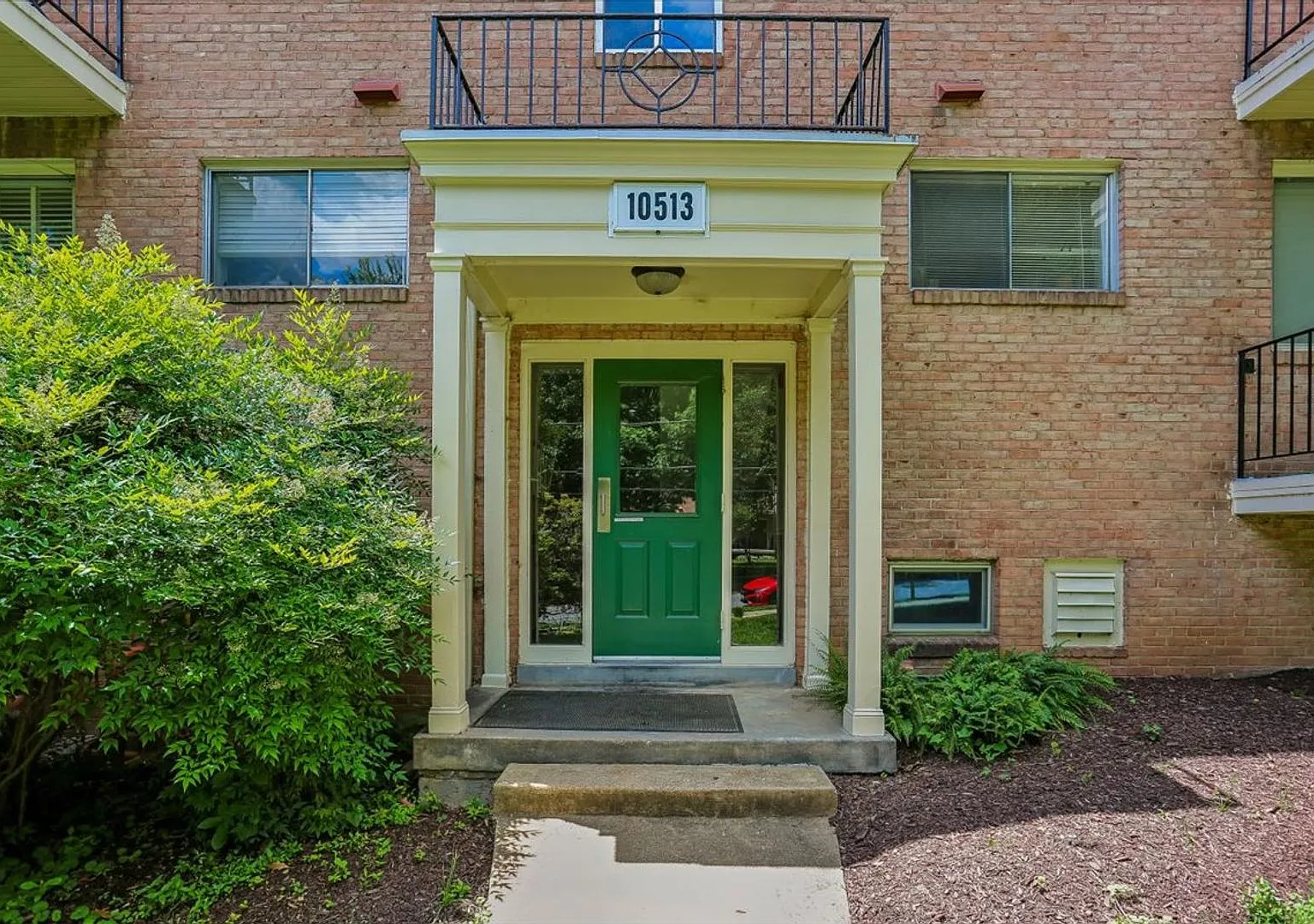 Furnished 3br Bethesda Condo - All Utilities Included! - Ready Now!! — Photo 3