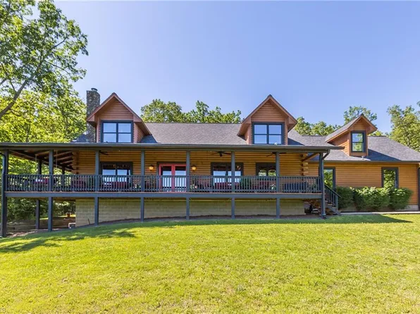 153 Cabin Ridge Trl, Mount Airy, NC 27030