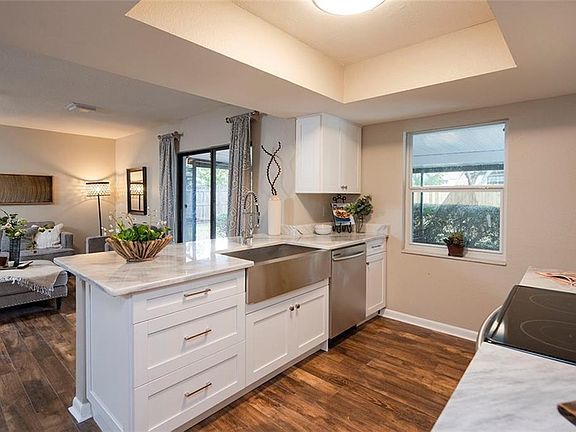 3rd image of 4008 Dellbrook Dr