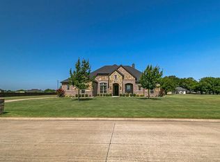 5621 Sweetwater Dr, Midlothian, TX 76065